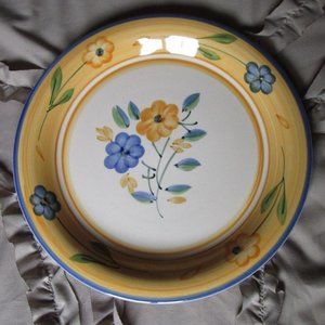 pair of floral dinner plates